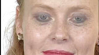 Dildoberater bringt seine neusten Model lzum testen vorbei